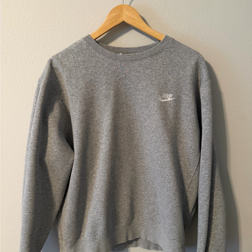 Nike Men's Heather Gray Crewneck Sweater